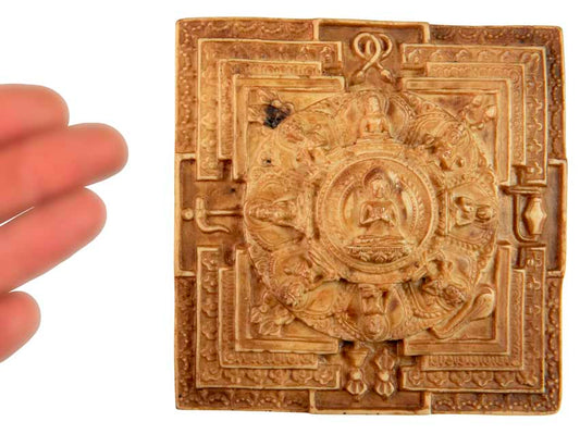 Mandala Bouddha Tibétain En Résine Beige – Symbole D’Équilibre Et D’Harmonie