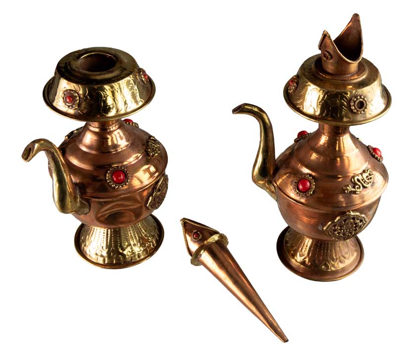 Paire de Bhumpa – vases à eau lustrale Kalasha en cuivre et laiton – objet rituel bouddhiste tibétain