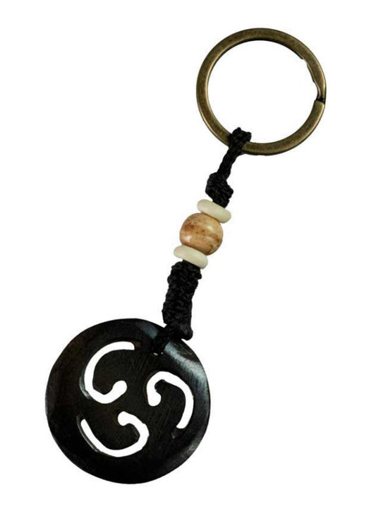 Porte-Clés Triskell Artisanal en Os de Bovin – Artisanat du Népal