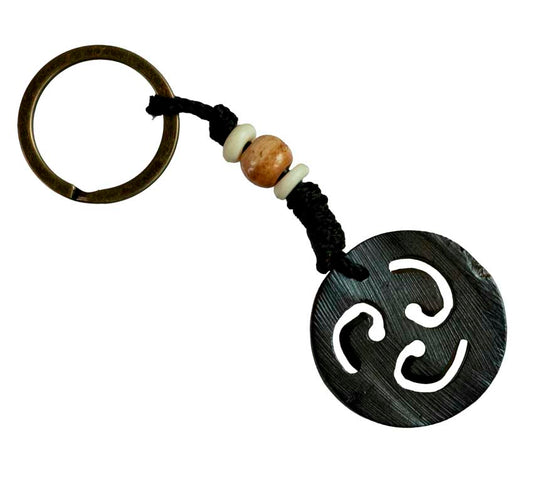 Porte-Clés Triskell Artisanal en Os de Bovin – Artisanat du Népal