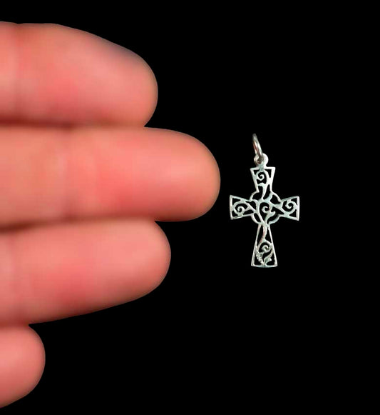 Pendentif croix celtique en argent 925 – Bijou ethnique symbolique
