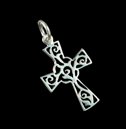 Pendentif croix celtique en argent 925 – Bijou ethnique symbolique