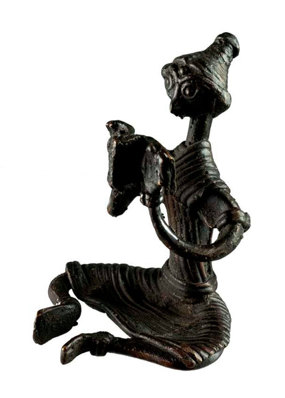 Statuette Femme Lectrice Dhokra – Art Tribal Bastar Inde