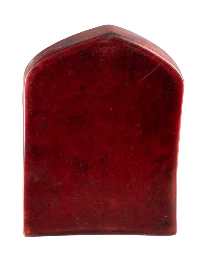 Autel Statue Bouddha Shakyamuni 10,5 cm – Bhumisparsha Mudra en résine bordeaux du Népal