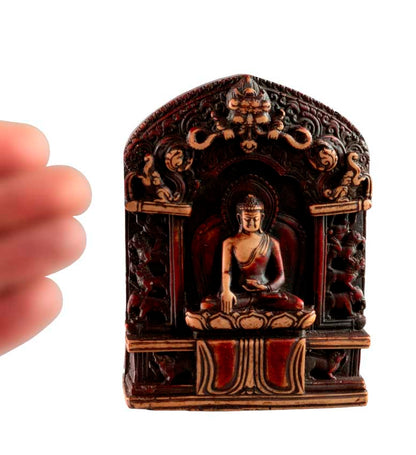 Statue Bouddha Shakyamuni Bhumisparsha Mudra 10,5 cm – Artisanat bouddhiste népalais en résine patinée