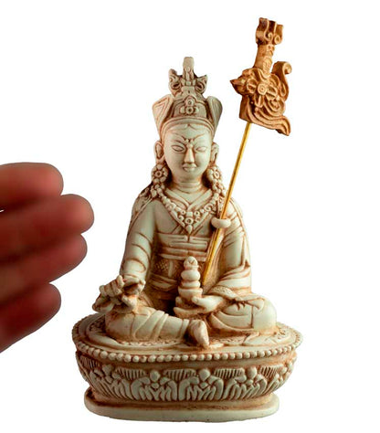 Statue Padmasambhava Gourou Rinpoché en Résine Bleue 14,5 cm – Artisanat Népalais