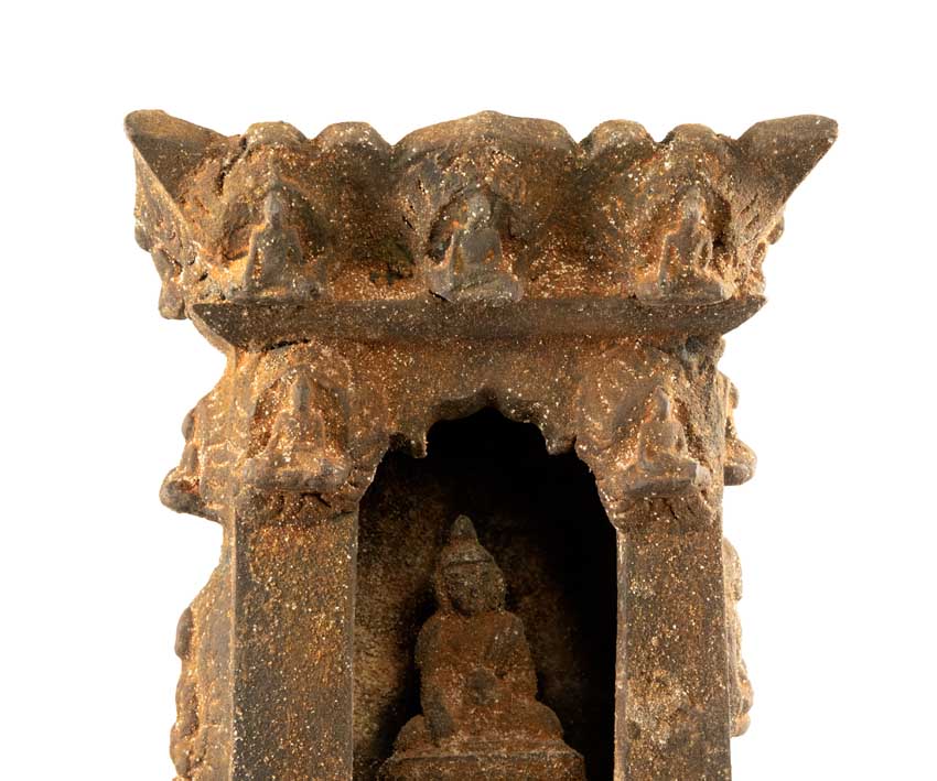 Temple bouddhiste avec statue de Bouddha Shakyamuni 25 cm – autel pagode artisanal du Népal