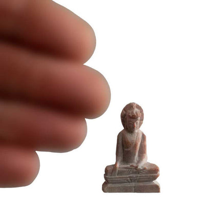 Statuette Bouddha Sakyamuni en pierre sculptée – Miniature spirituelle artisanale d’Inde