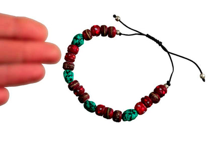 Bracelet bouddhiste turquoise en résine et os de bovin – Bijou artisanal du Népal