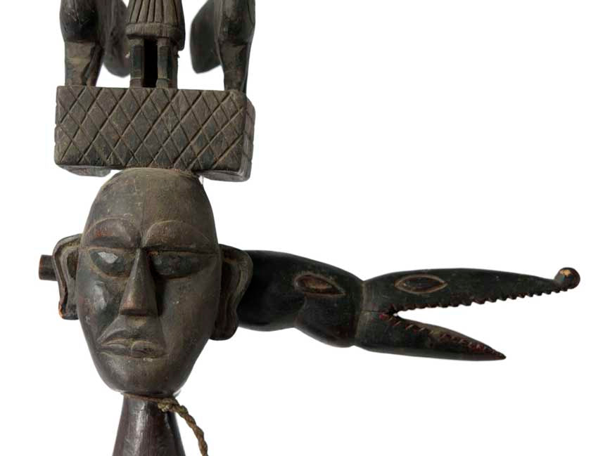 Dhodro Banam Vièle Anthropomorphe Sarangi du Népal