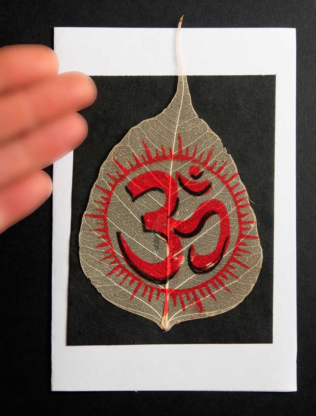 Carte Artisanale Om – Peinture Sur Feuille De Pipal