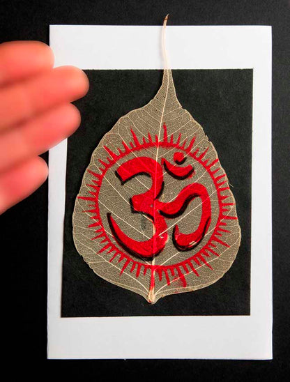 Carte Artisanale Om – Peinture Sur Feuille De Pipal