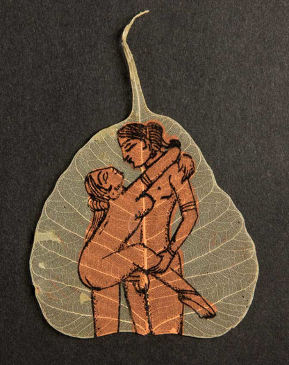 Carte Kamasutra Sur Feuille de Pipal – Peinture Artisanale Indienne