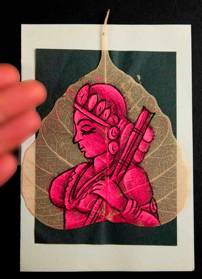 Carte Artisanale Femme Indienne À La Veena – Peinture Sur Feuille De Pipal