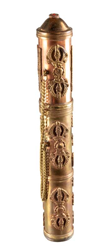 Étui à encens tibétain en cuivre et laiton – porte-manuscrit décoré du Vajra et de mantras