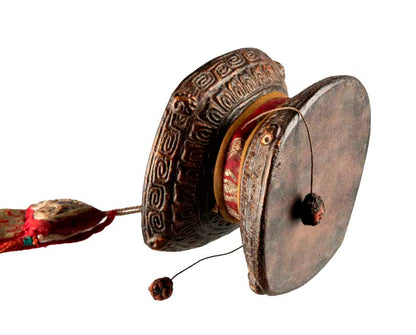 Damaru Tibétain Ancien – Tambourin Rituel du Chöd en Bois de Ronce de l’Himalaya avec Étui
