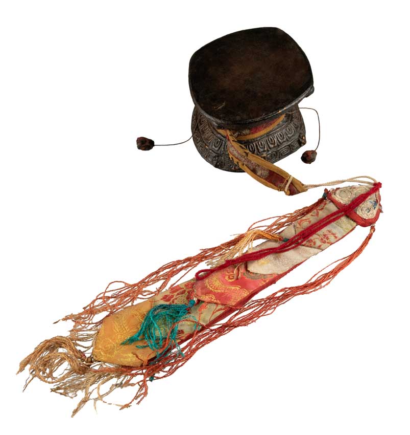 Damaru Tibétain Ancien – Tambourin Rituel du Chöd en Bois de Ronce de l’Himalaya avec Étui