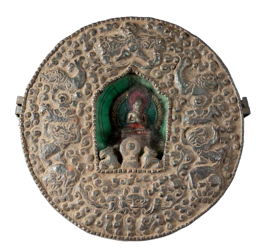 Ghau tibétain – reliquaire bouddhiste Bouddha en métal repoussé et verre