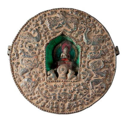 Ghau tibétain – reliquaire bouddhiste Bouddha en métal repoussé et verre