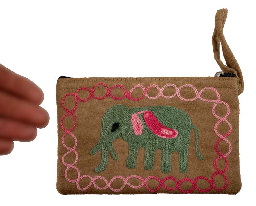 Porte-Monnaie Brodé Éléphant Gris sur Fond Marron Clair – Népal