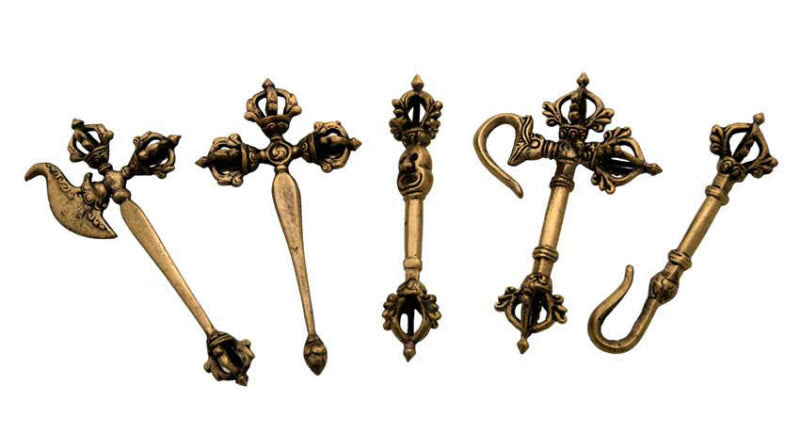 Ensemble de 5 outils rituels bouddhistes – collection tantrique en laiton (Népal)
