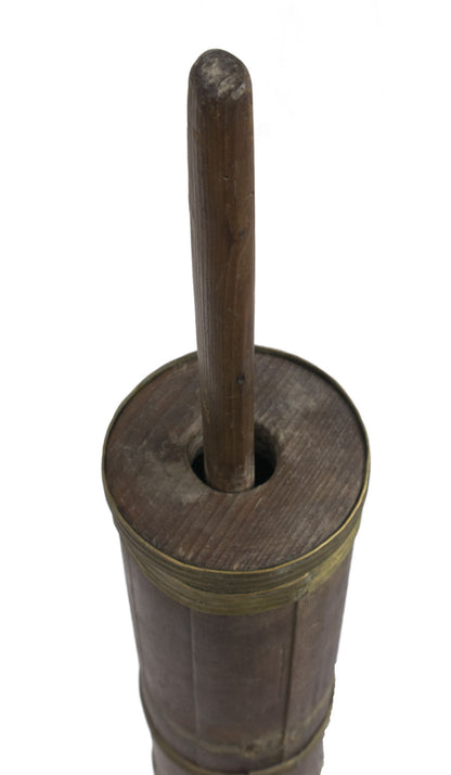Ancienne Baratte Tibétaine à Thé au Beurre – Objet Usuel de l’Himalaya
