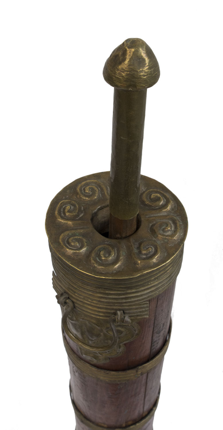 Ancienne Baratte à Thé Tibétaine au Beurre de Yak – Grande Taille 112 cm