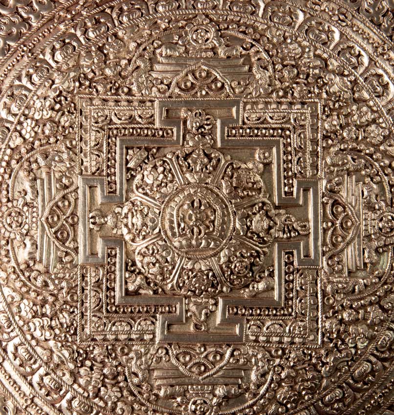 Mandala Bouddhiste Tibétain En Cuivre 28,5 cm – Symboles Ashtamangala Du Népal