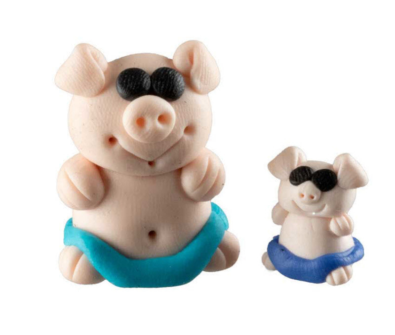 Figurines Duo de Cochons en Maillot de Bain Bleu – Pâte Polymère de Thaïlande