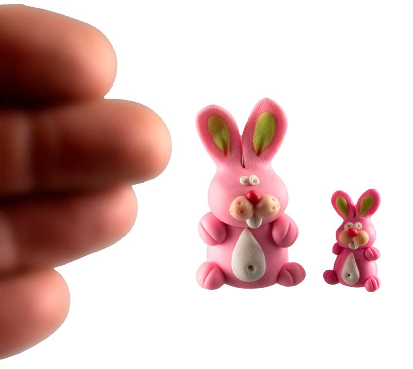 Figurines Lapins Roses – Ensemble en Pâte Polymère de Thaïlande