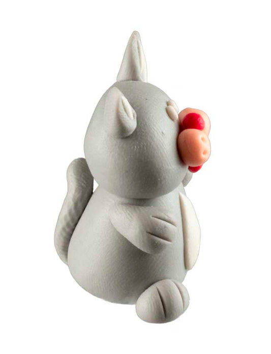 Figurine Miniature Chat Gris – Artisanat Thaïlandais en Pâte Polymère
