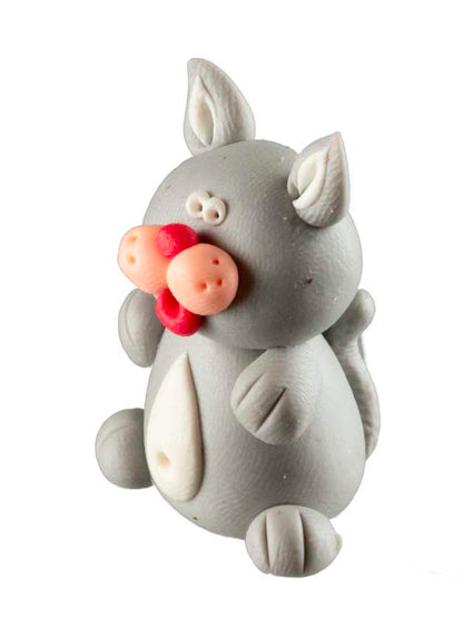 Figurine Miniature Chat Gris – Artisanat Thaïlandais en Pâte Polymère