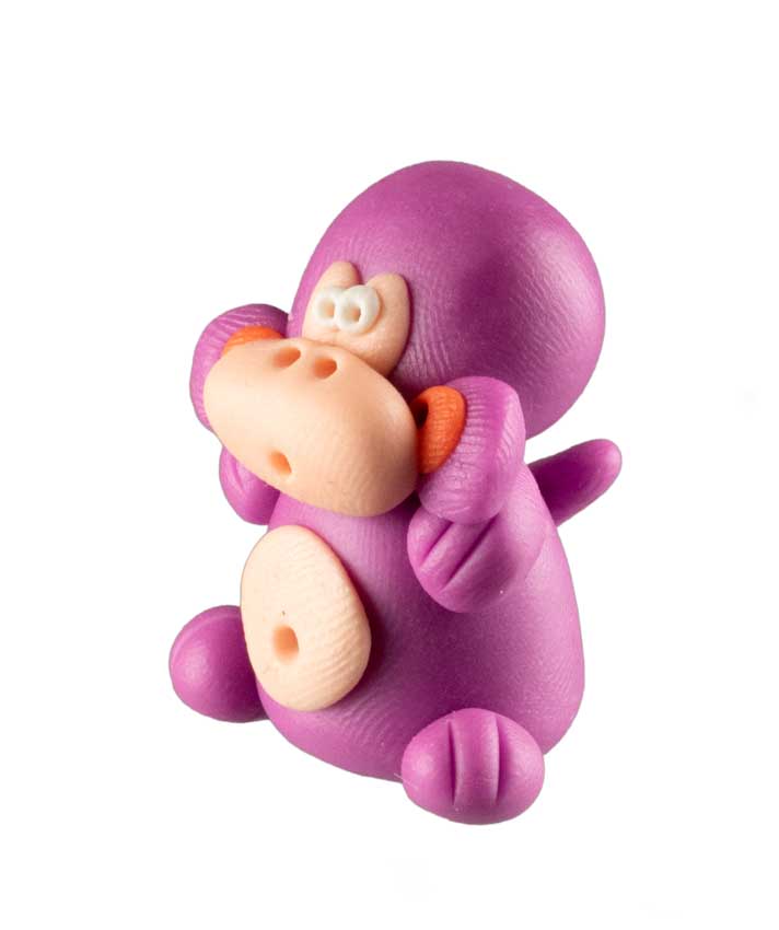 Figurine Singe Violet Miniature – Artisanat Thaïlandais en Pâte Polymère