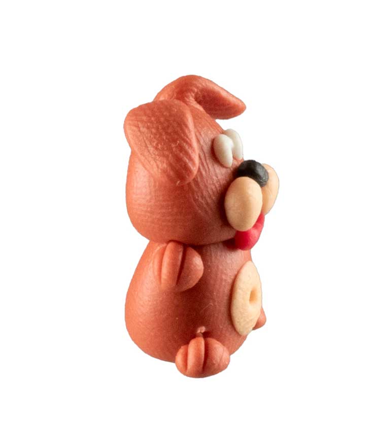 Figurine Miniature Chien – Artisanat Thaïlandais en Pâte Polymère