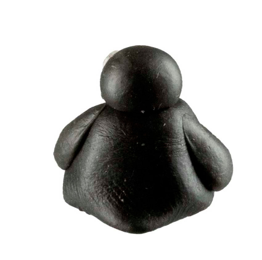 Figurine Miniature Pingouin – Artisanat Thaïlandais en Pâte Polymère