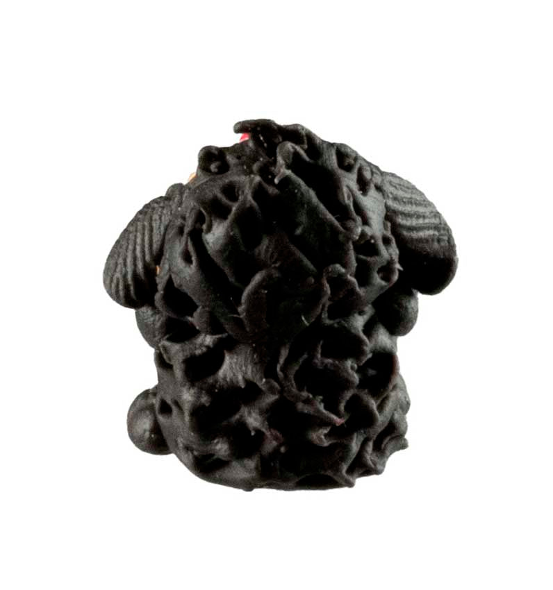 Figurine Miniature Chien Noir – Artisanat Thaïlandais en Pâte Polymère