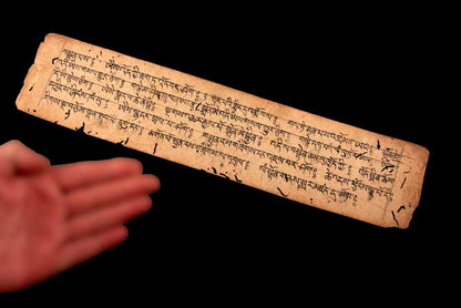 Ancienne Page de Prières Tibétaines Manuscrite – Sanskrit Outchen sur Papier Oriental du Népal