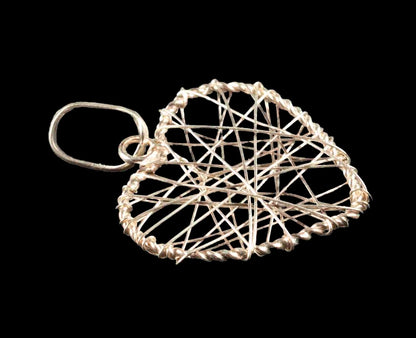 Pendentif Cœur en Fil d’Argent Massif 925 – Bijou Ajouré Romantique et Élégant