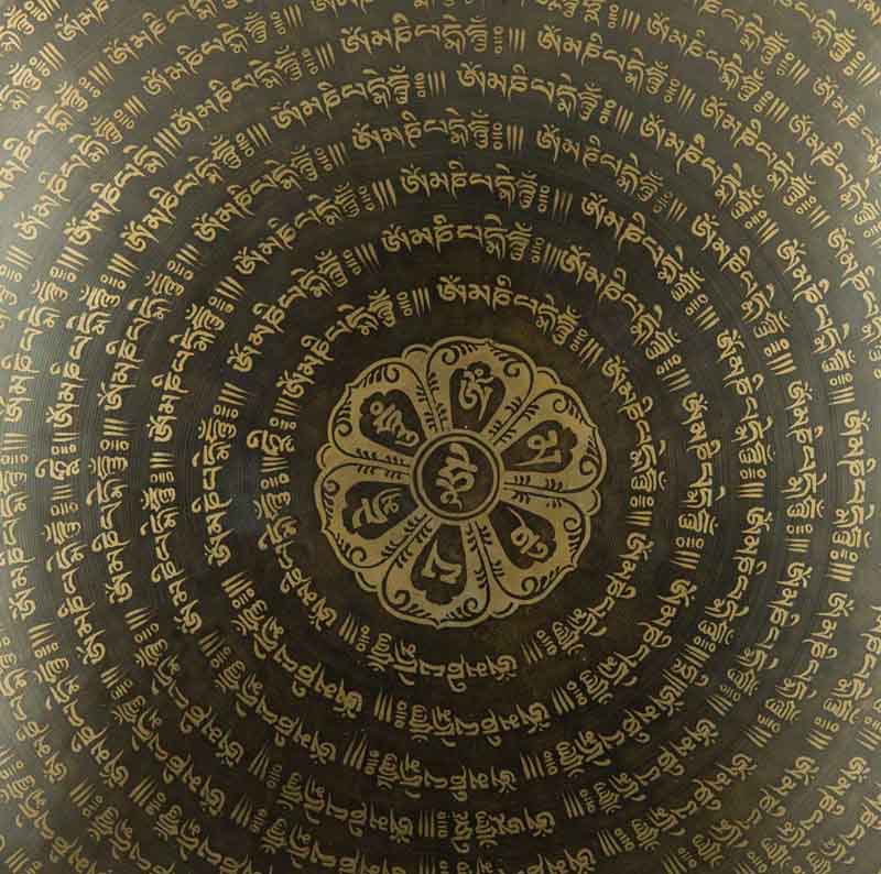 Gong Tibétain Bouddhiste Om Mani Padme Hum 50 cm Gravé - Artisanat du Népal