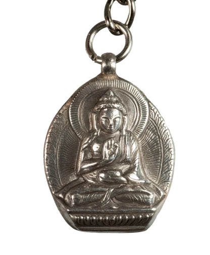 Porte-Clé Bouddha Amoghasiddhi – Mudra Abhaya en Métal