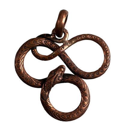 Pendentif Serpent Enroulé en Cuivre du Népal – Bijou de Créateur