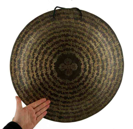 Gong Tibétain Bouddhiste Om et Double Dorje 53,5 cm Gravé - Artisanat du Népal