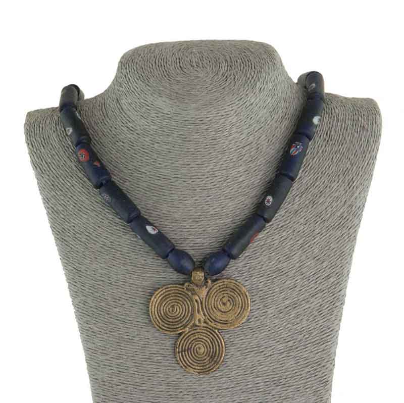Collier Ethnique Naga Konyak En Perles De Verre Et Laiton – Artisanat Du Nagaland