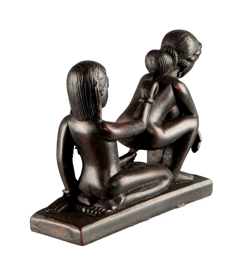 Statue Intime En Résine – Sculpture Artisanale Du Népal