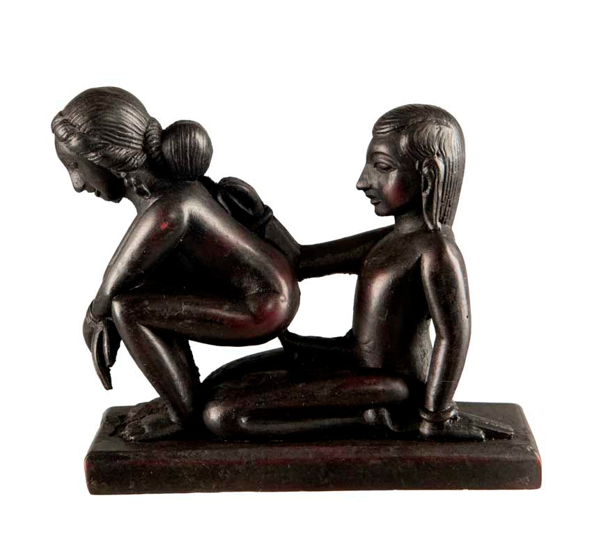 Statue Intime En Résine – Sculpture Artisanale Du Népal
