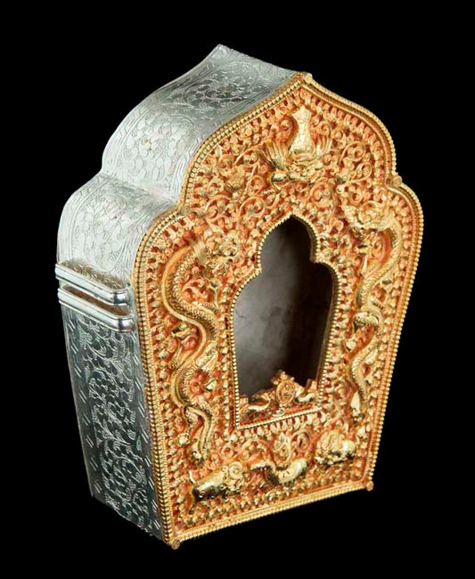 Grand Ghau tibétain – reliquaire bouddhiste pour amulette en cuivre doré (qualité muséale)