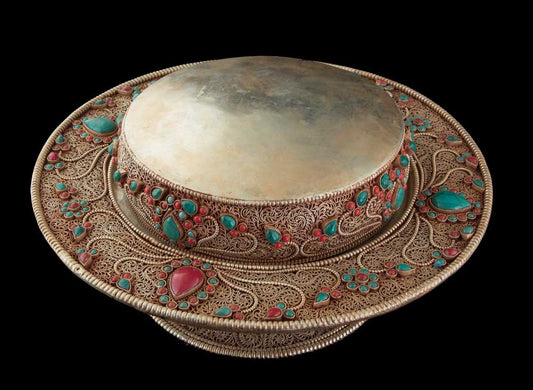 Set D’Offrande Du Mandala Tibétain En Cuivre Doré Et Filigrané – Pièce Exceptionnelle Qualité Monastère