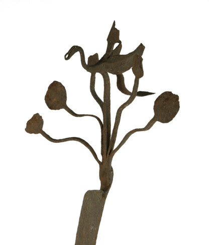 Coupe-Légumes Népalais Ancien en Fer – Motifs Oiseau et Végétation