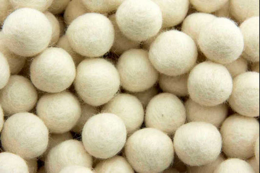 Perles En Feutrine De Laine Blanches Du Népal 2,1 À 2,2 Cm – Lot De 50 Boules Artisanales