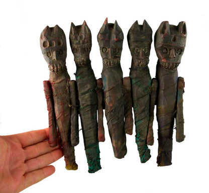 Poupées Zoomorphes Chamaniques en Bois – Figurines Tribales Tharu du Népal
